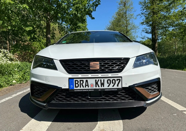 Seat Leon cena 155000 przebieg: 54900, rok produkcji 2020 z Czarne małe 562